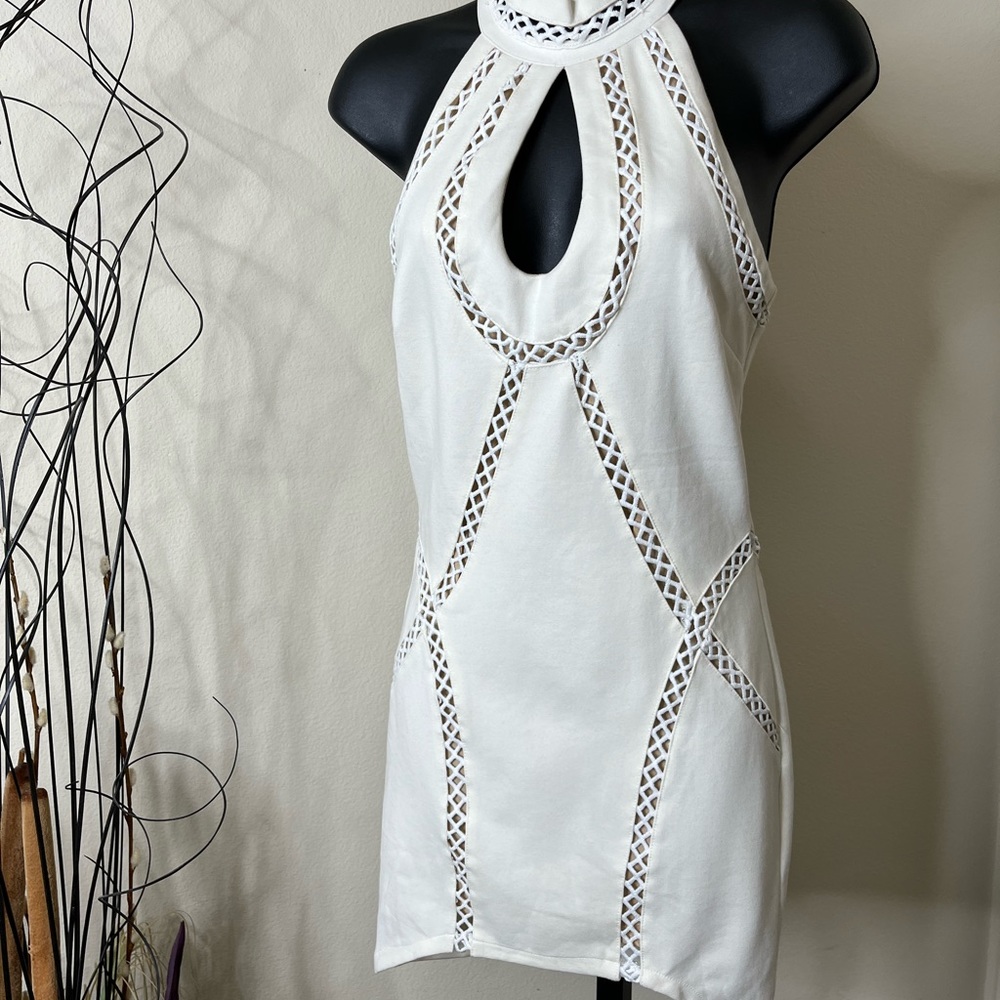Luxxel Bodycon Mini Halter Silhouette. Preowned
